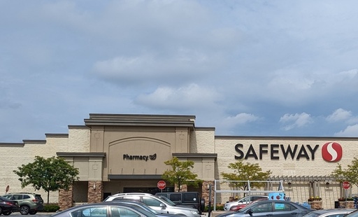 Safeway at 8 mnutes drive to the east of Timonium